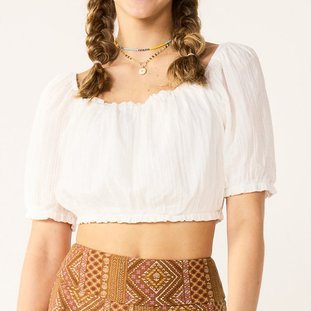 New Junior’s SO puff Sleeve Crop Top size L